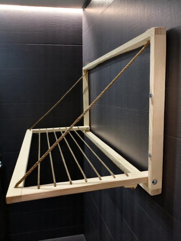 Nástenný široký sušiak - svetlý